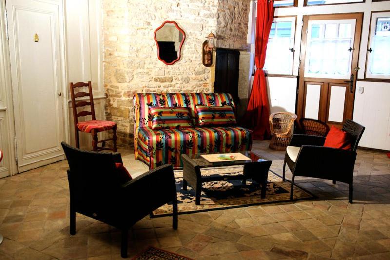 Le Colimacon Apartment Клуни Екстериор снимка